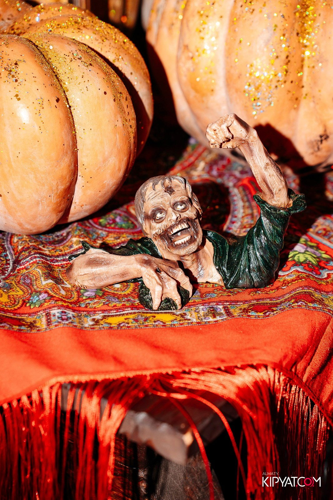 РЕСТОРАН МАРЬИНА РОЩA. КИПЯТКОМ АЛМАТЫ!