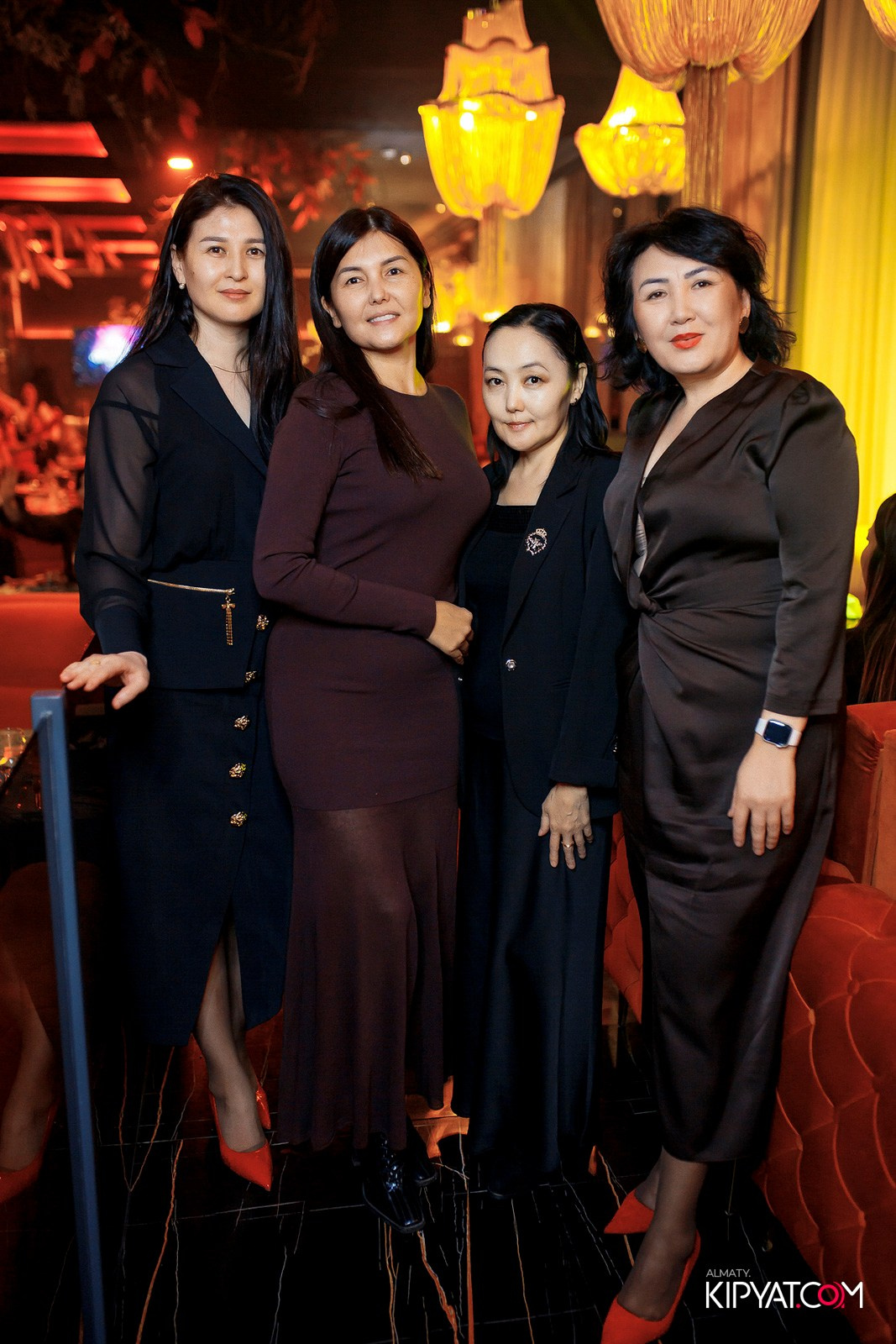 БАР ПАНАЕХАЛИ НА ДОСТЫК. КИПЯТКОМ АЛМАТЫ! Фотосъемка мероприятий в Алматы