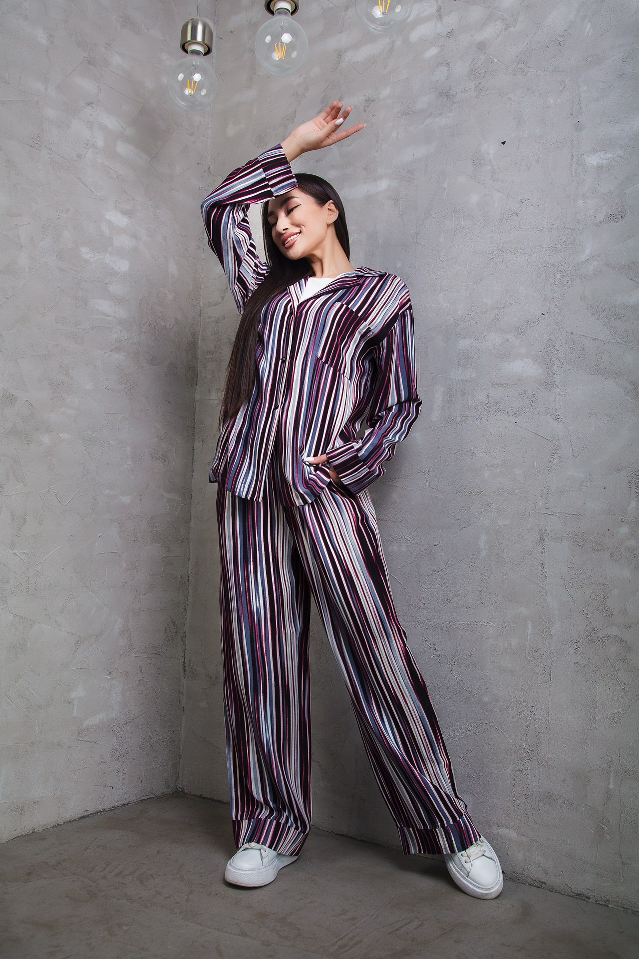 Реклама женской одежды. Натан Супервайзер по Продакшену