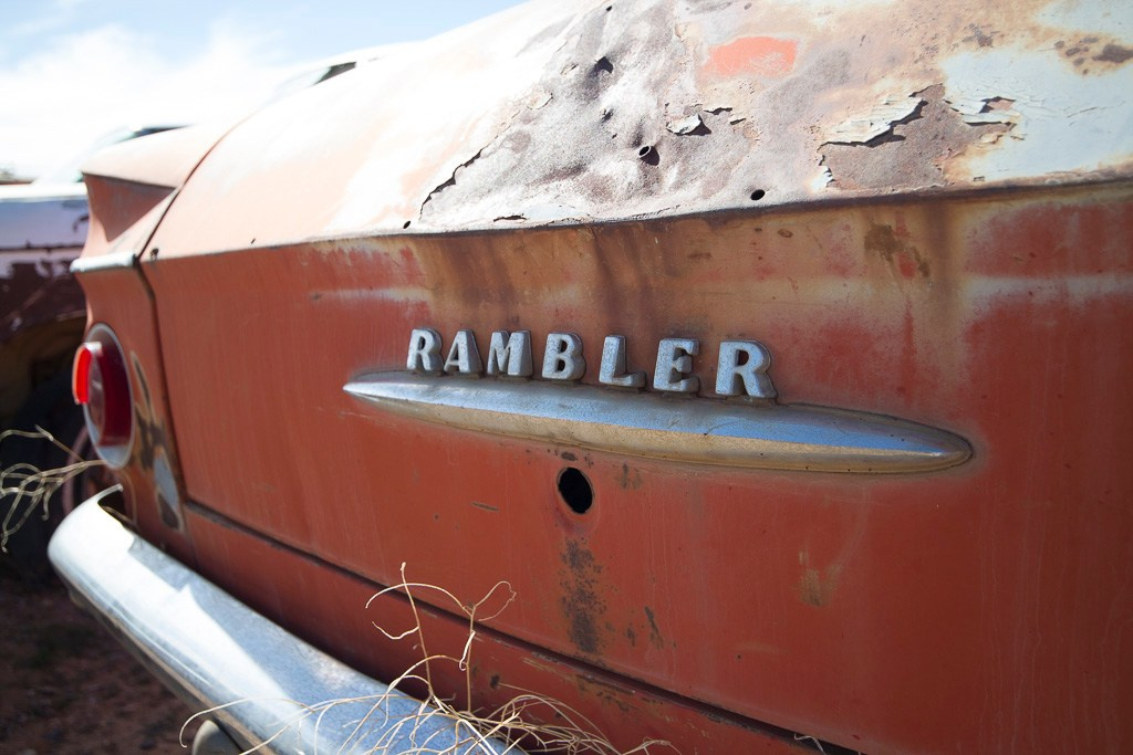 Ретро- авторазборка, США, 2013. Фотограф Василий Буланов