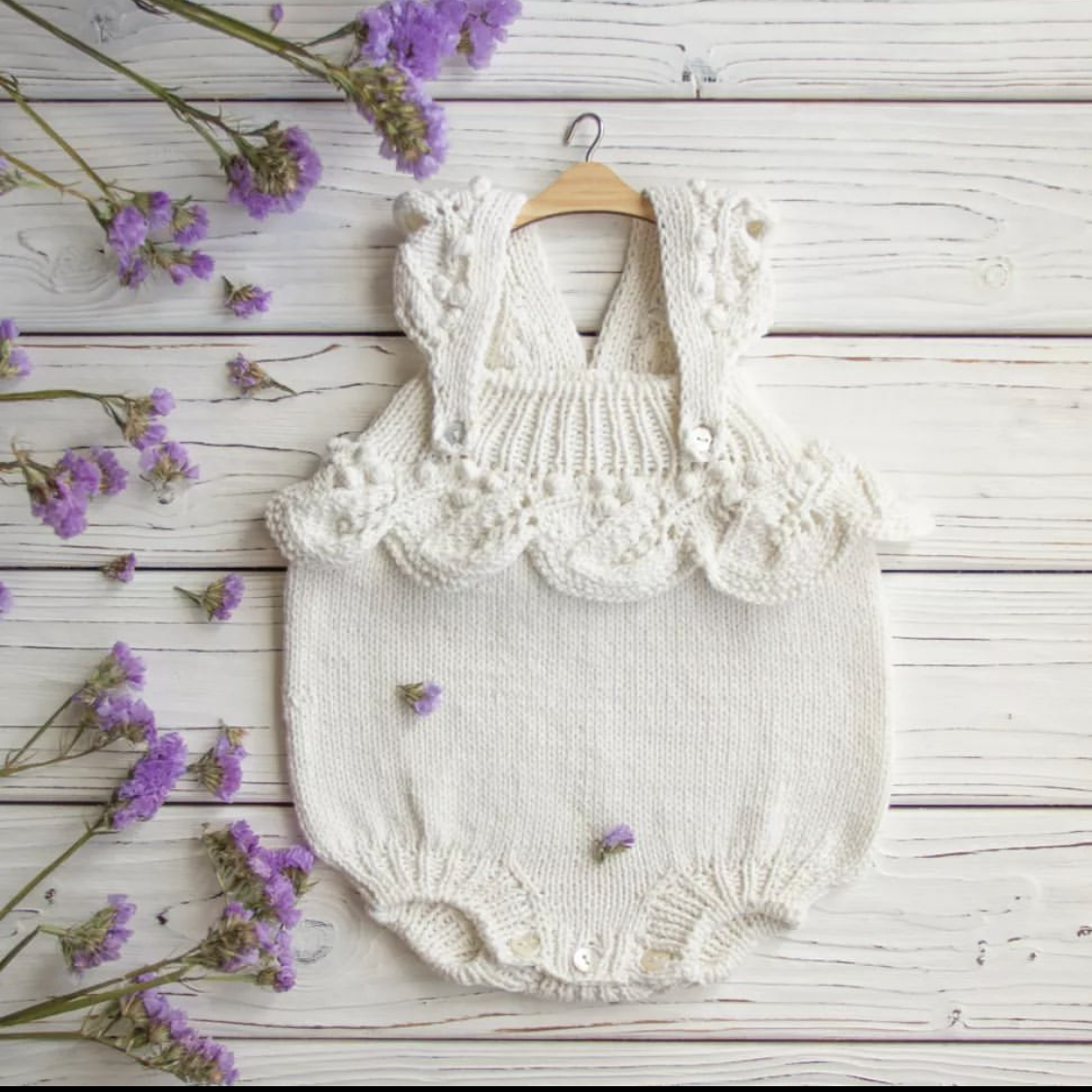 Костюмы для фотосъёмки девочек 3х месяцев. Фотограф новорожденных Москва. Ньюборн фотограф Москва