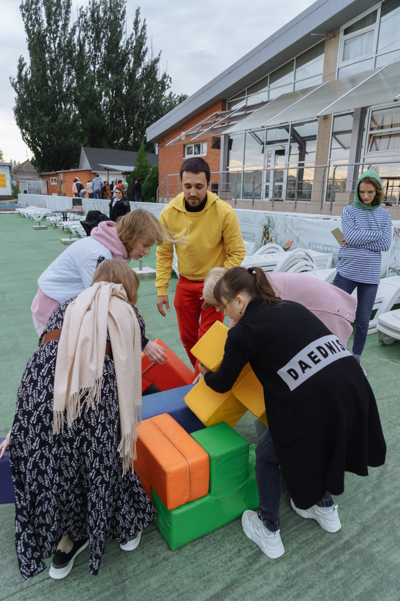 Тимбилдинг для компании Гранни в стиле Форт Бойард. Событийный фотограф Максим Бескоровайновнов