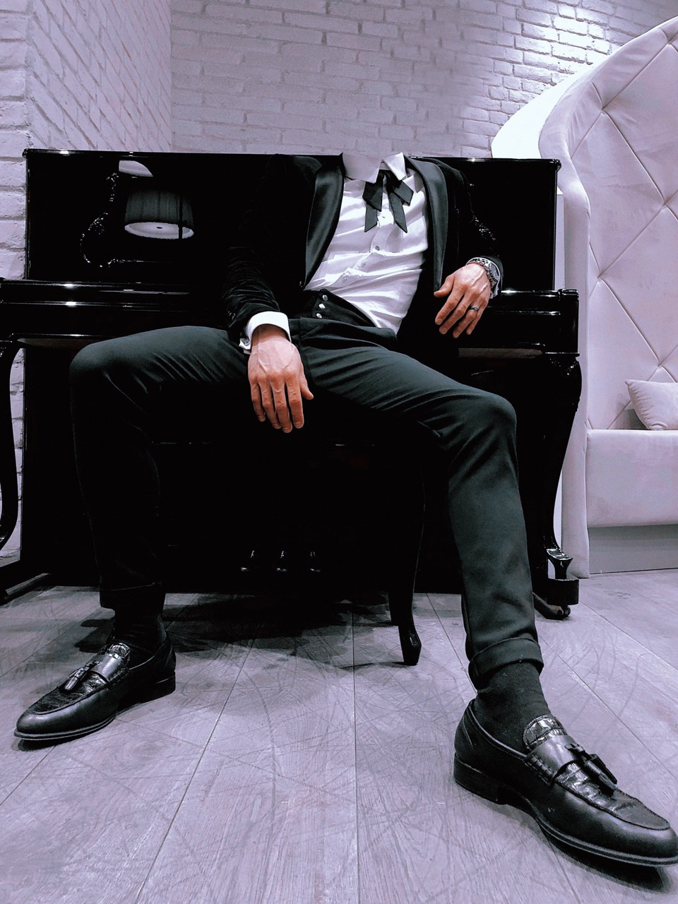 Современная концептуальная фотография о теле, уязвимости и идентичности. Визуальная практика на стиле честности, пост-иронии и искусства.Рекламная фотография, Концептуальная фотография, Современный художник, Психология, Коммерческий фотограф, Репортажный фотограф, Стрит фотография, Арт, Сюрреализм, Мобильная фотография, Снято на айфон, Дима Бурза