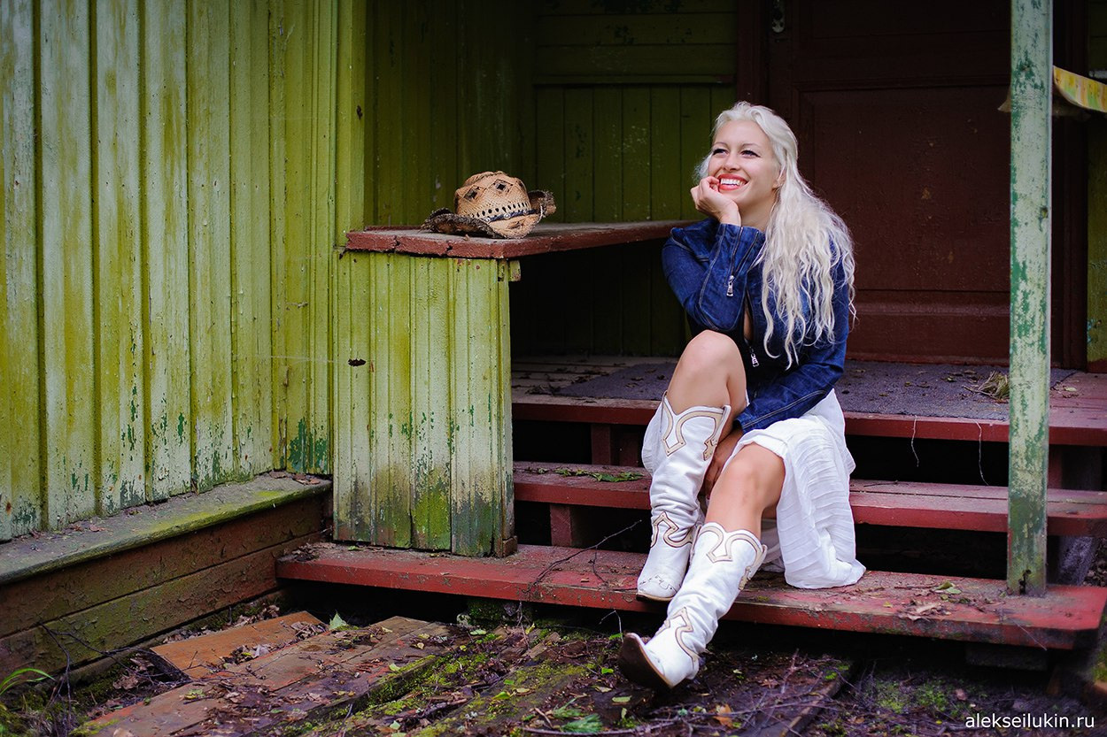 женский летний дачный портрет