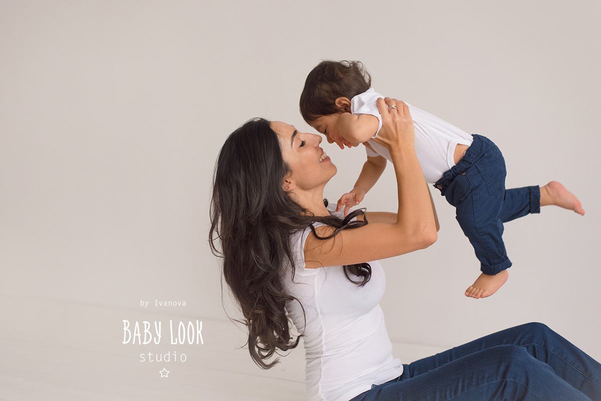 Фотосессия до года в Пскове. Фотограф новорожденных , семейный и  детский фотограф в Пскове Иванова