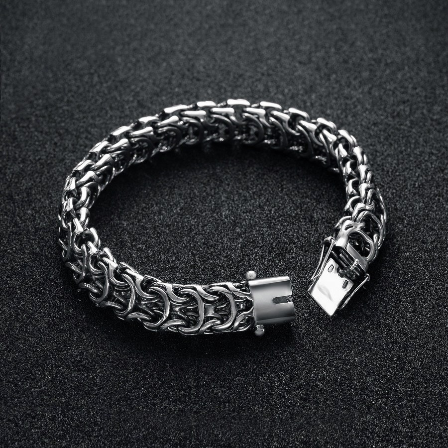 Фотосъемка ювелирных изделий. Предметная фотосъемка в Санкт-Петербурге