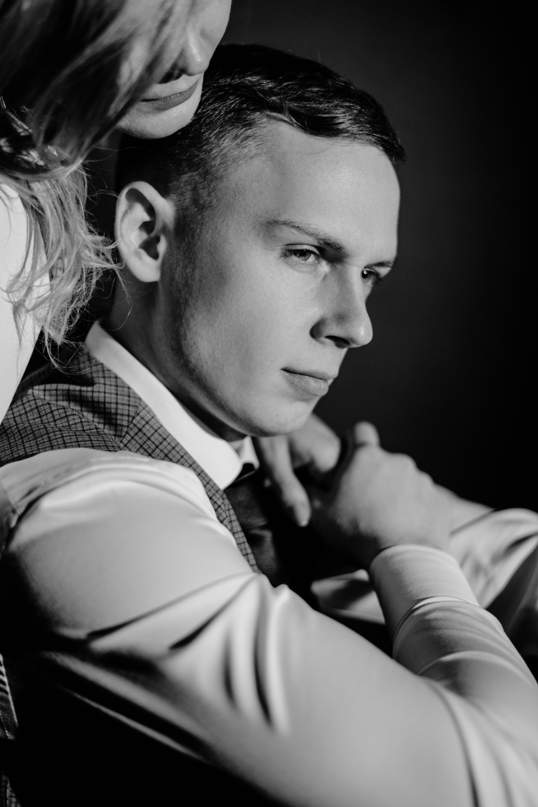 Свадебная фотосессия в стиле минимализм в Тюмени — Максим и Таня — Фотограф Дарья Мустафина. Фотограф Дарья Мустафина, Тюмень