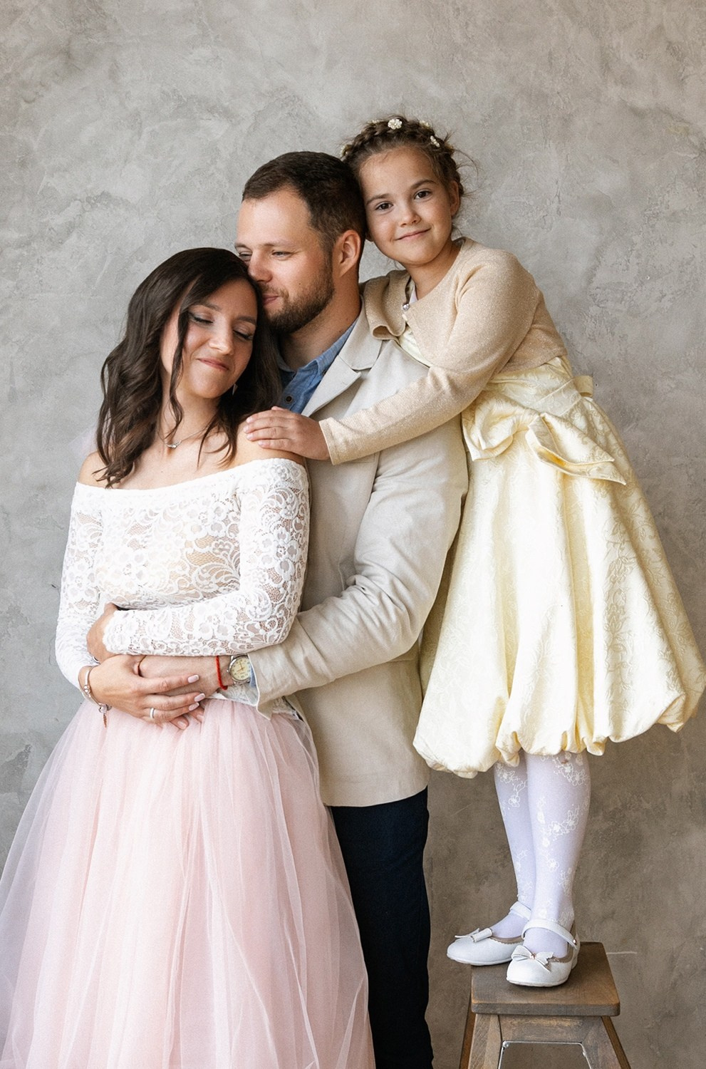 свадебное платье в спб, найти свадебный салон, букет для невесты, хороший ведущий на свадьбу, костюм для жениха, платье для невесты,  подшить свадебное платье, ателье свадебное, фотограф на свадьбу, выпуск, праздник, венчание