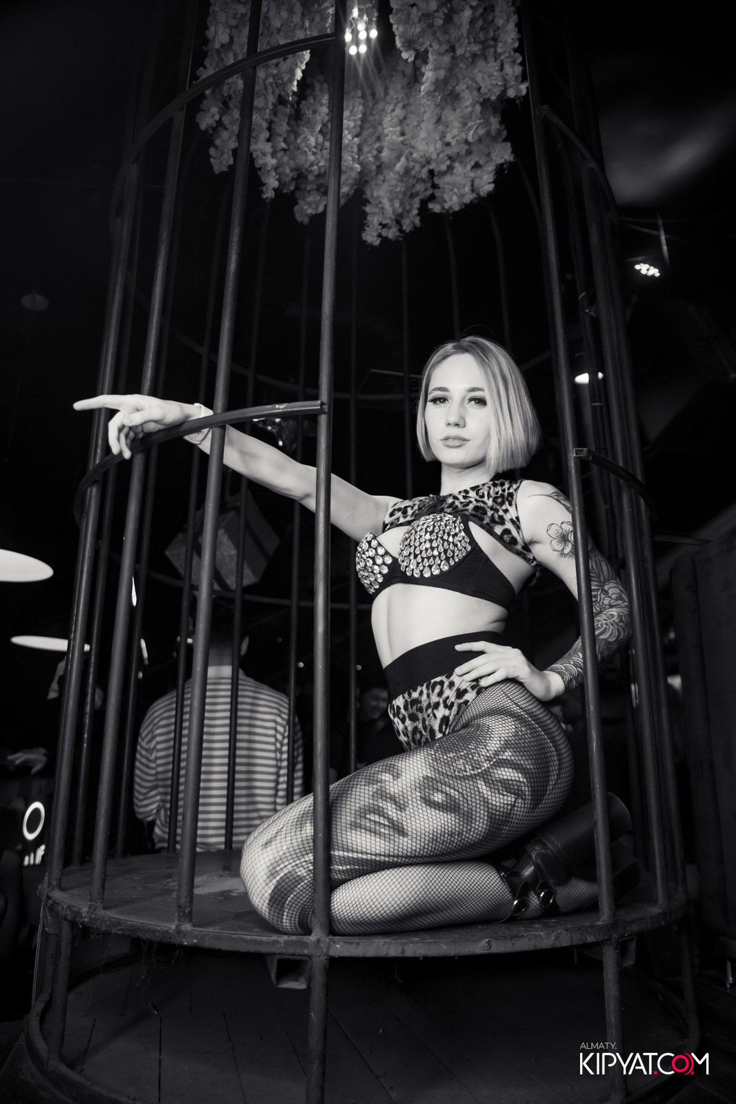 UYAT EMES BAR. КИПЯТКОМ АЛМАТЫ!