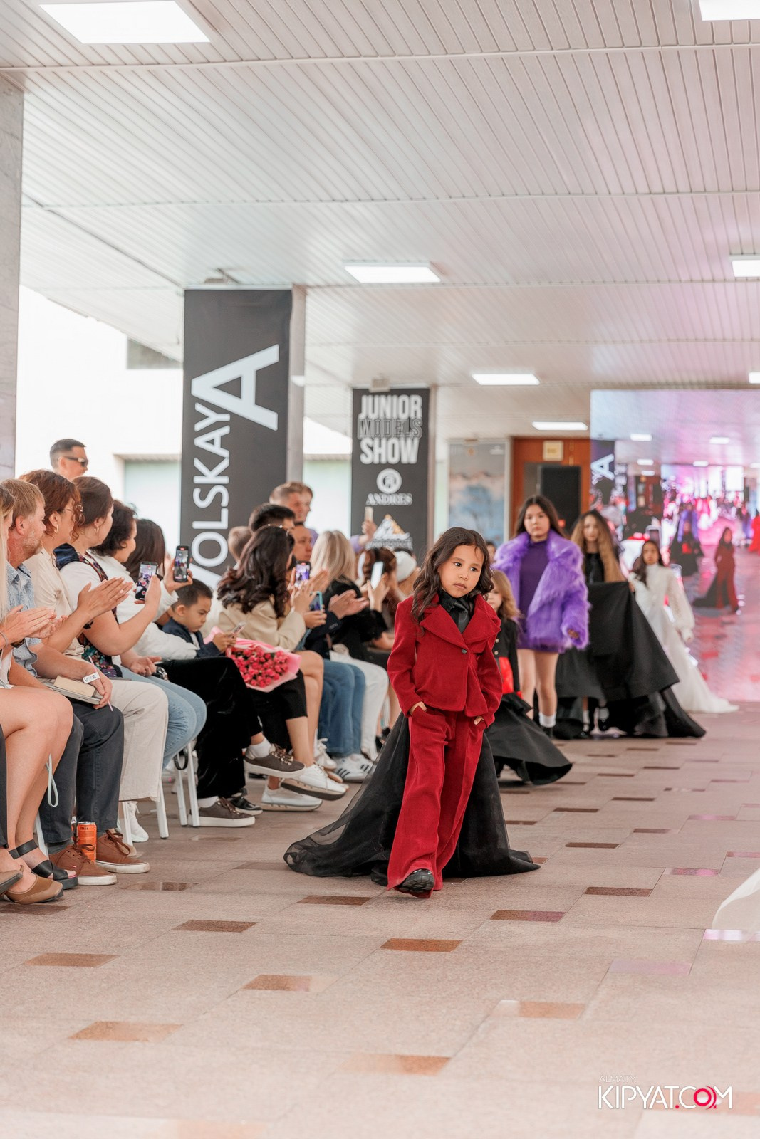 JUNIOR FASHION SHOW. КИПЯТКОМ АЛМАТЫ!