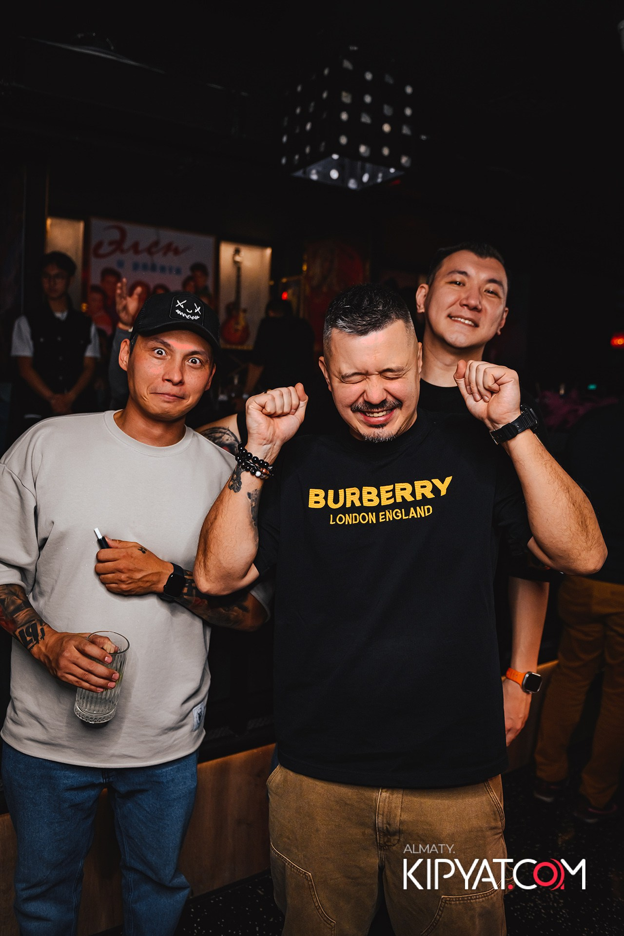 ВЫСТУПЛЕНИЕ ГРУППЫ ВИРУС SANTA BARBARA. КИПЯТКОМ АЛМАТЫ!