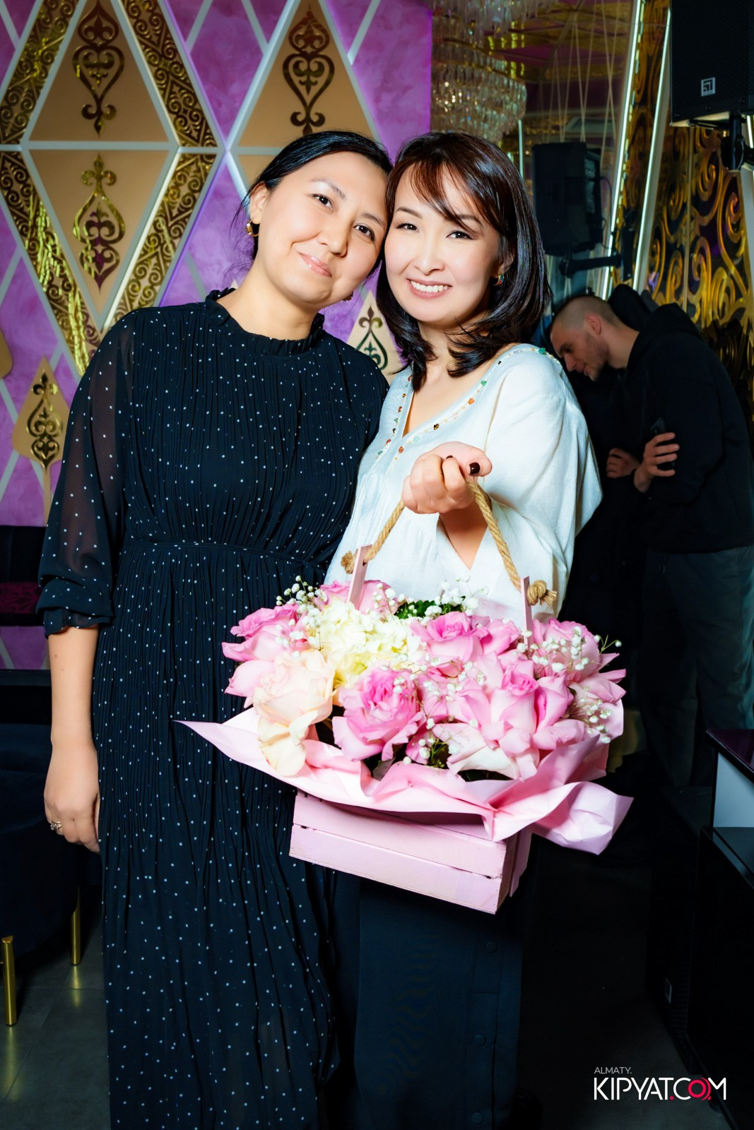 MOOD KARAOKE & TERRACE. КИПЯТКОМ АЛМАТЫ!