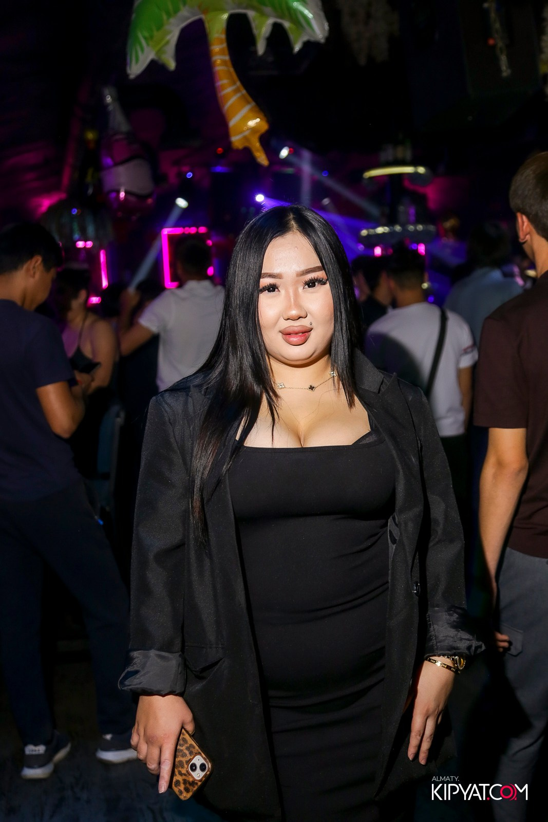 UYAT EMES BAR. КИПЯТКОМ АЛМАТЫ!