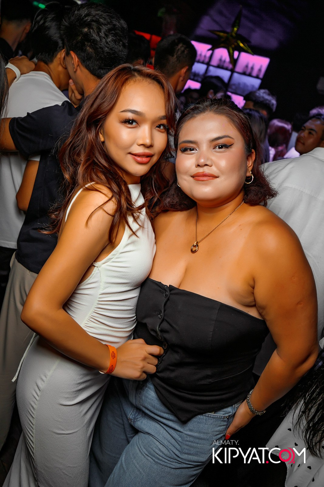 UYAT EMES BAR. КИПЯТКОМ АЛМАТЫ!