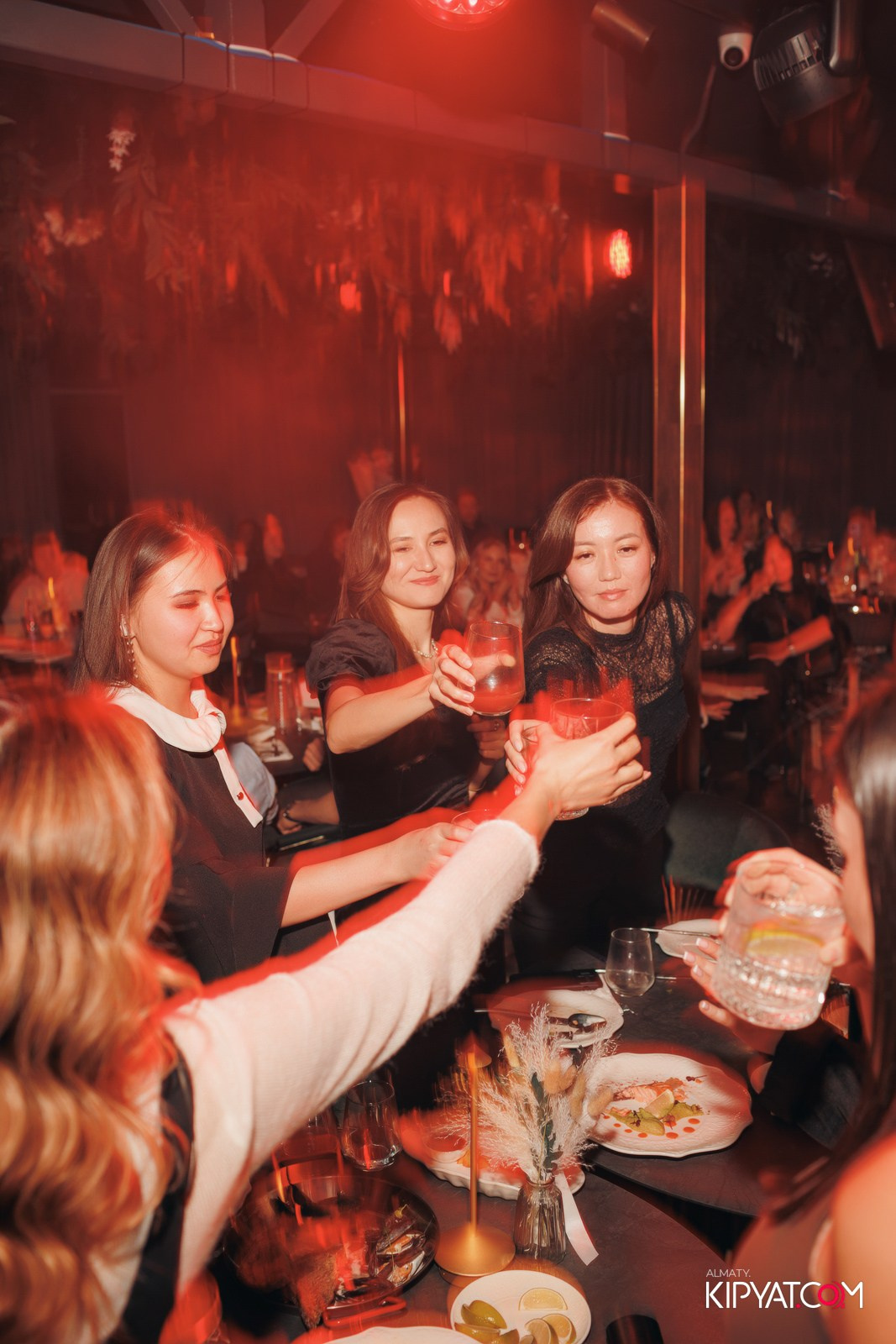 PATRIKI RESTAURANT. КИПЯТКОМ АЛМАТЫ!