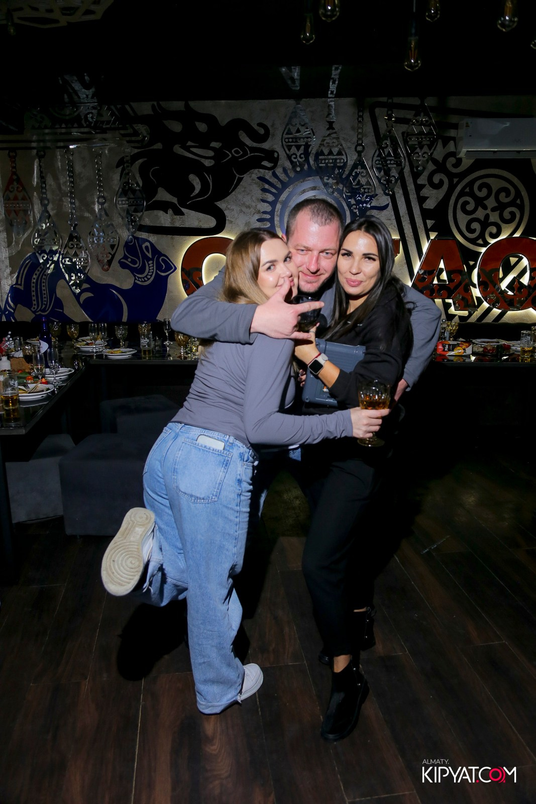 УХО И МЕДВЕДЬ НА САИНА. КИПЯТКОМ АЛМАТЫ!