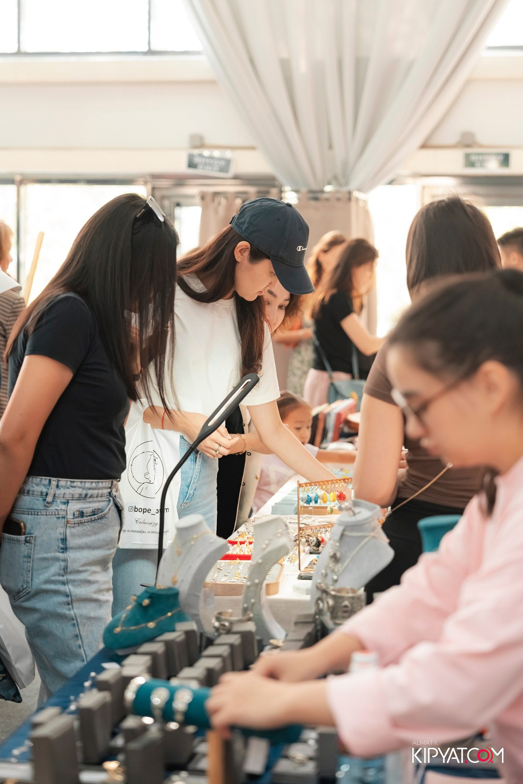 ETHNO POP-UP STORE, SABANTOI B SADU ARENA. КИПЯТКОМ АЛМАТЫ!