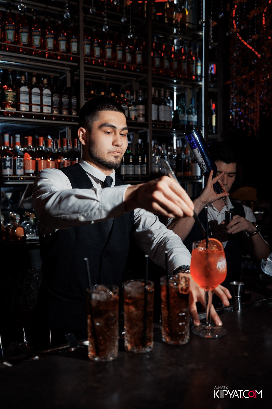 FRIENDS BAR & TERRACE. КИПЯТКОМ АЛМАТЫ!