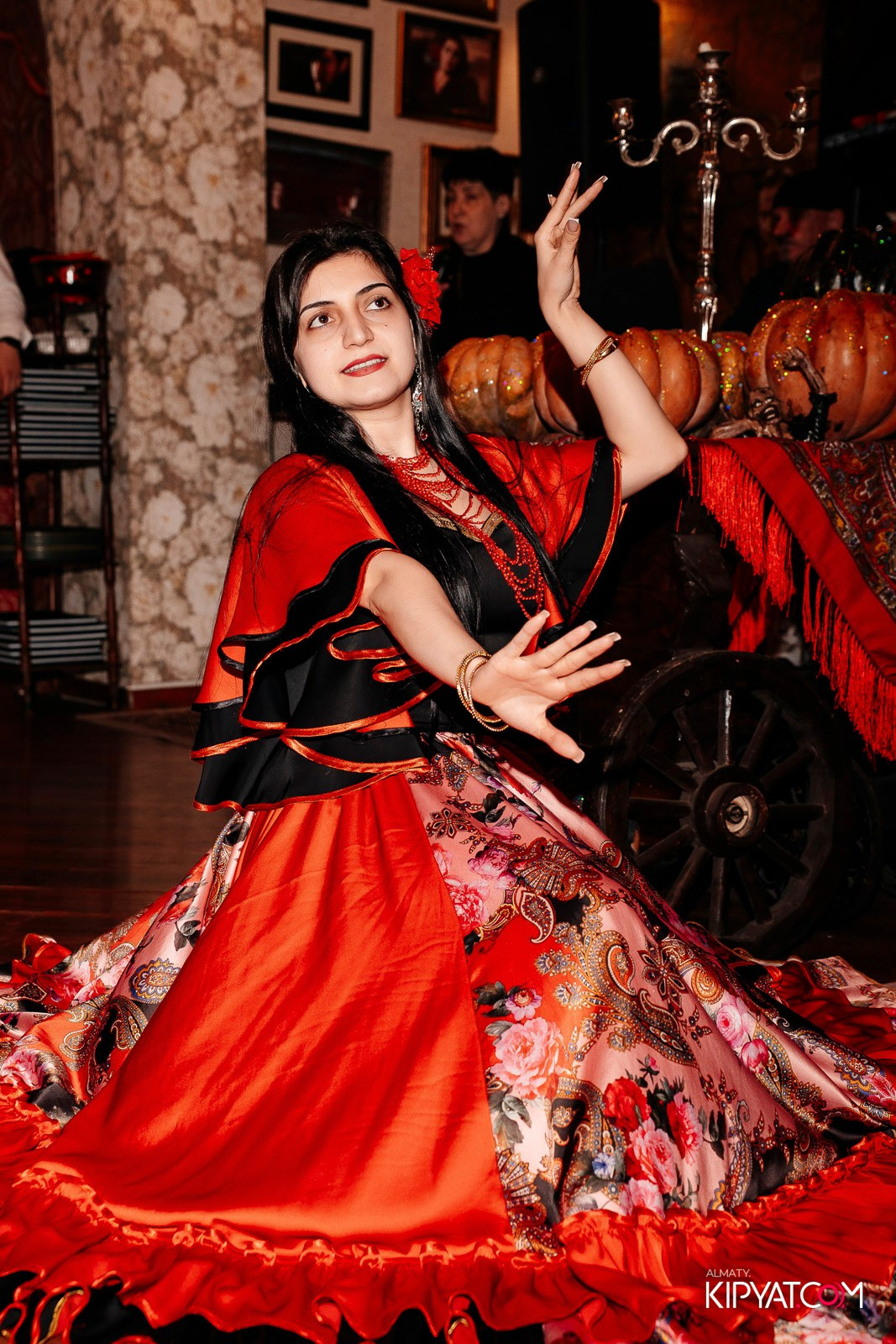 РЕСТОРАН МАРЬИНА РОЩA. КИПЯТКОМ АЛМАТЫ!