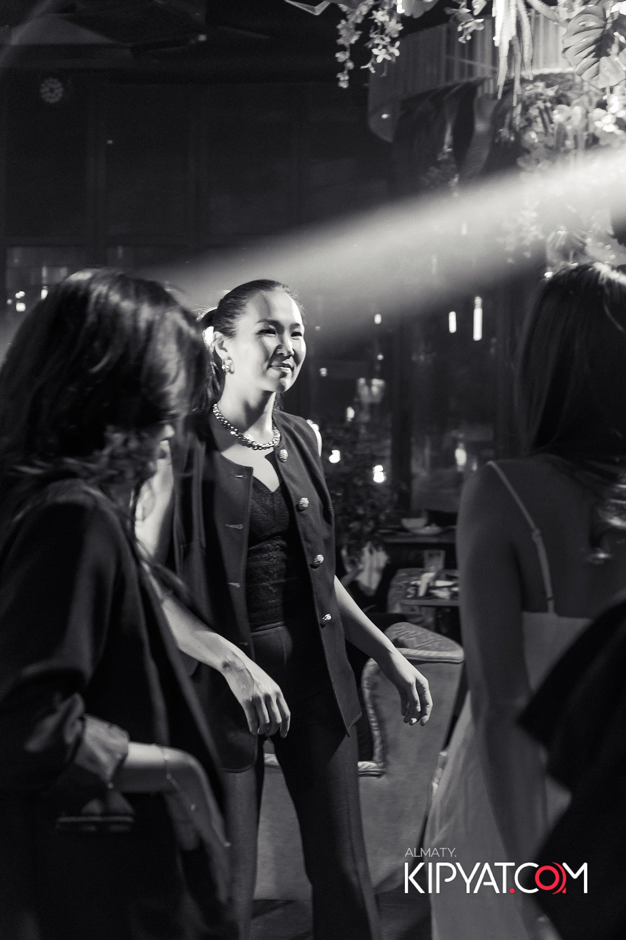 FRIENDS BAR & TERRACE. КИПЯТКОМ АЛМАТЫ! Фотосъемка мероприятий в Алматы