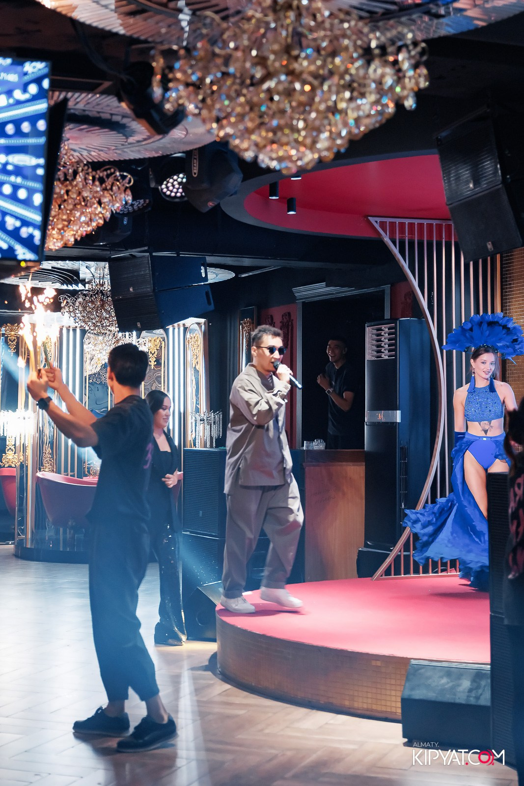 ЗАЯ, НА БИС. КИПЯТКОМ АЛМАТЫ!