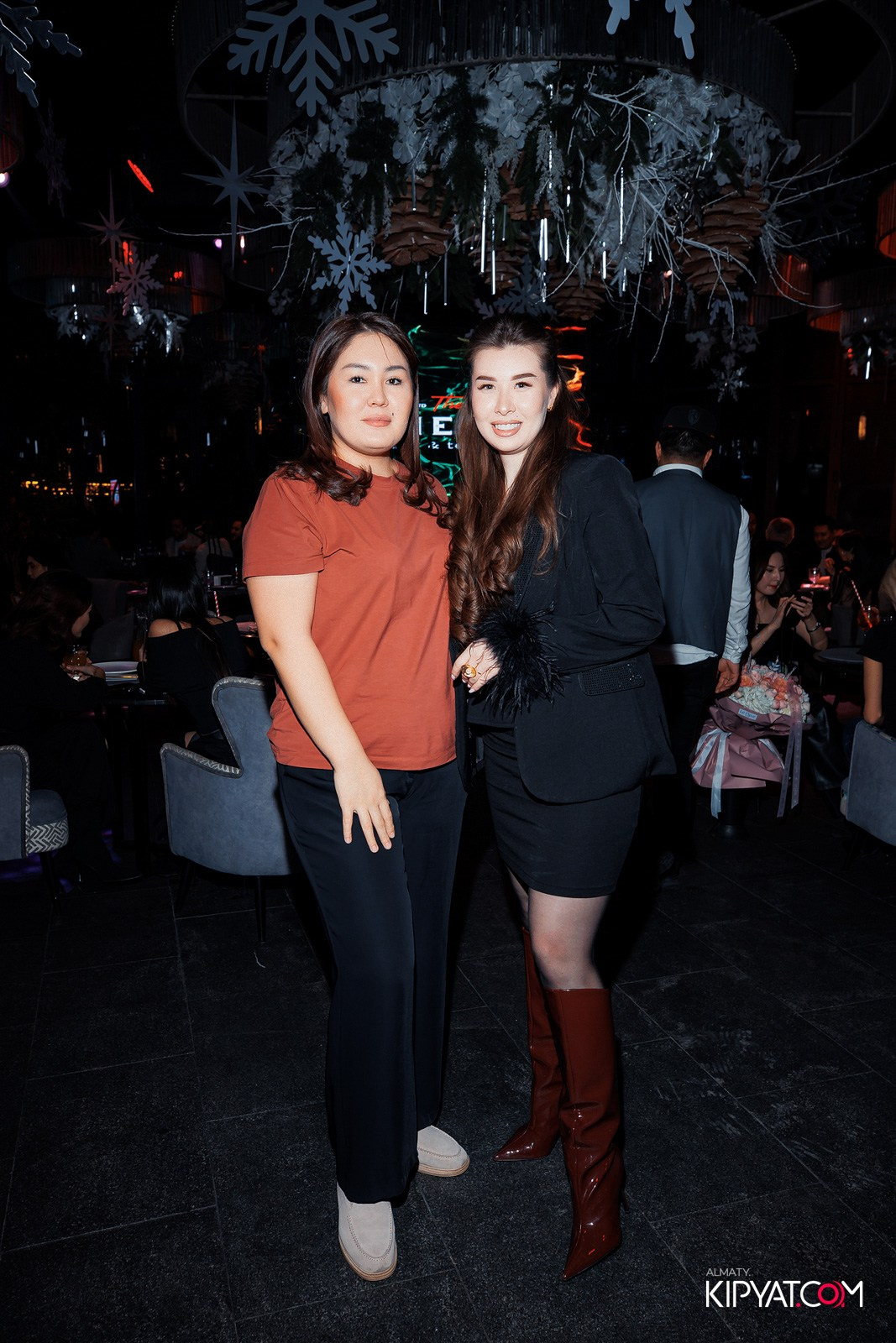 FRIENDS BAR & TERRACE. КИПЯТКОМ АЛМАТЫ!