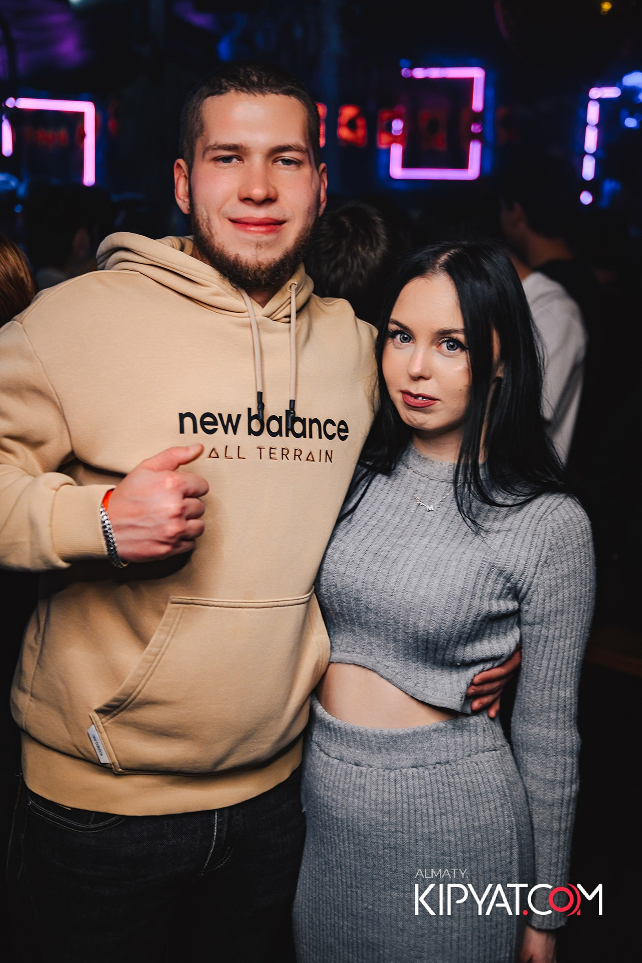 UYAT EMES BAR. КИПЯТКОМ АЛМАТЫ!