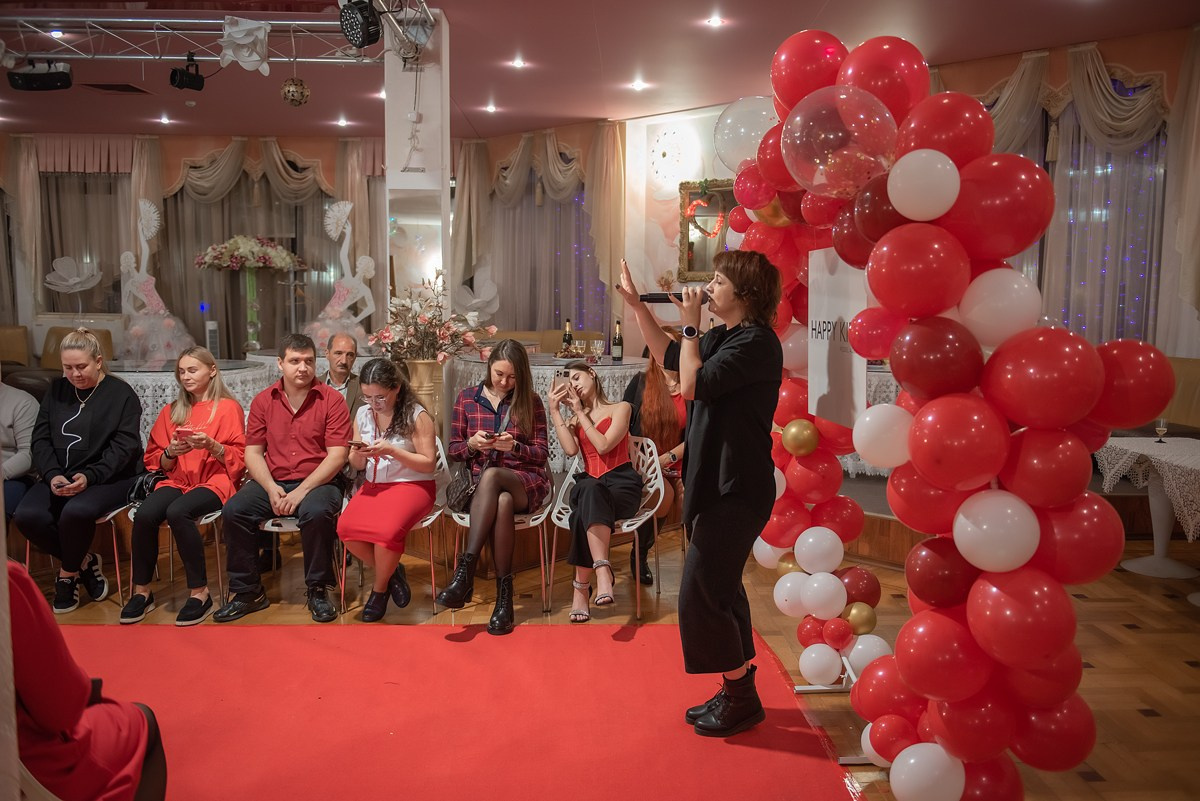 Выпускной в детской школе моделей HAPPYkids 2024. Семейный и коммерческий фотограф в Сочи Александр Бодунов