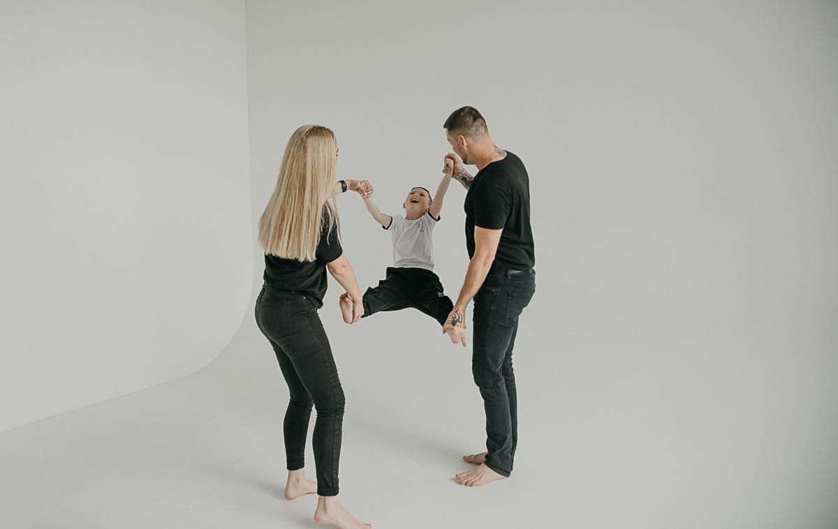 Даня и семья. Семейный фотограф в Сургуте