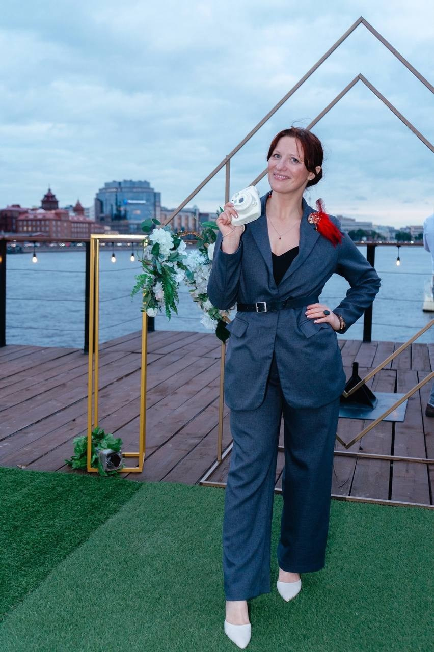 Как должен выглядеть ведущий на мероприятии. Ведущая СПБ Надежда Кожина