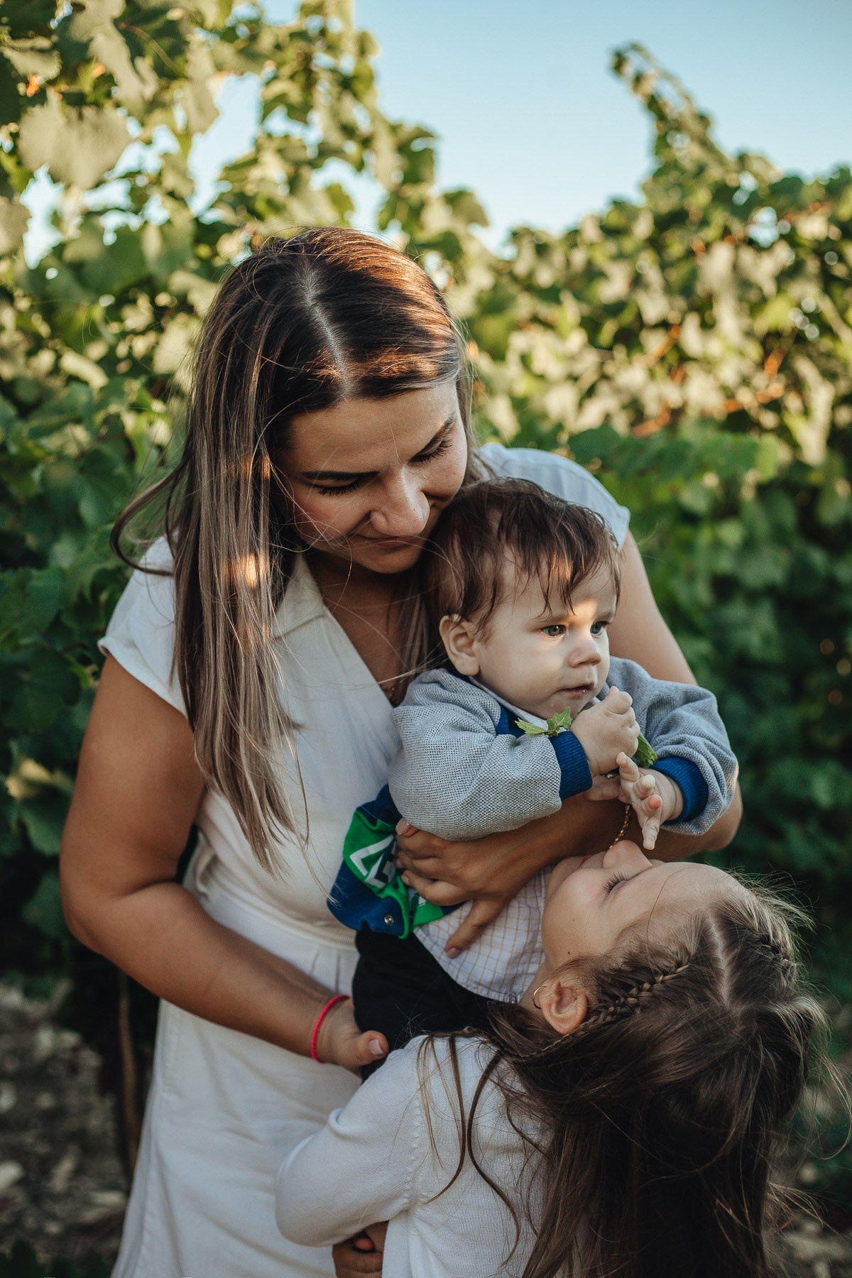 Сергей, Надя, Ульяна и Захарчик — домик виноградаря. Семейный фотограф Новороссийск, Анапа, Геленджик — Юлия Давыдова