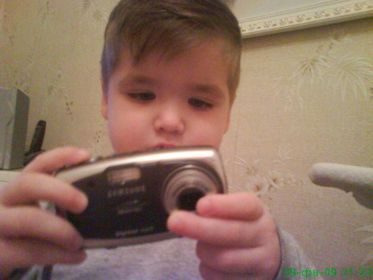 Sony Ericsson Z610i. Михаил Барановский