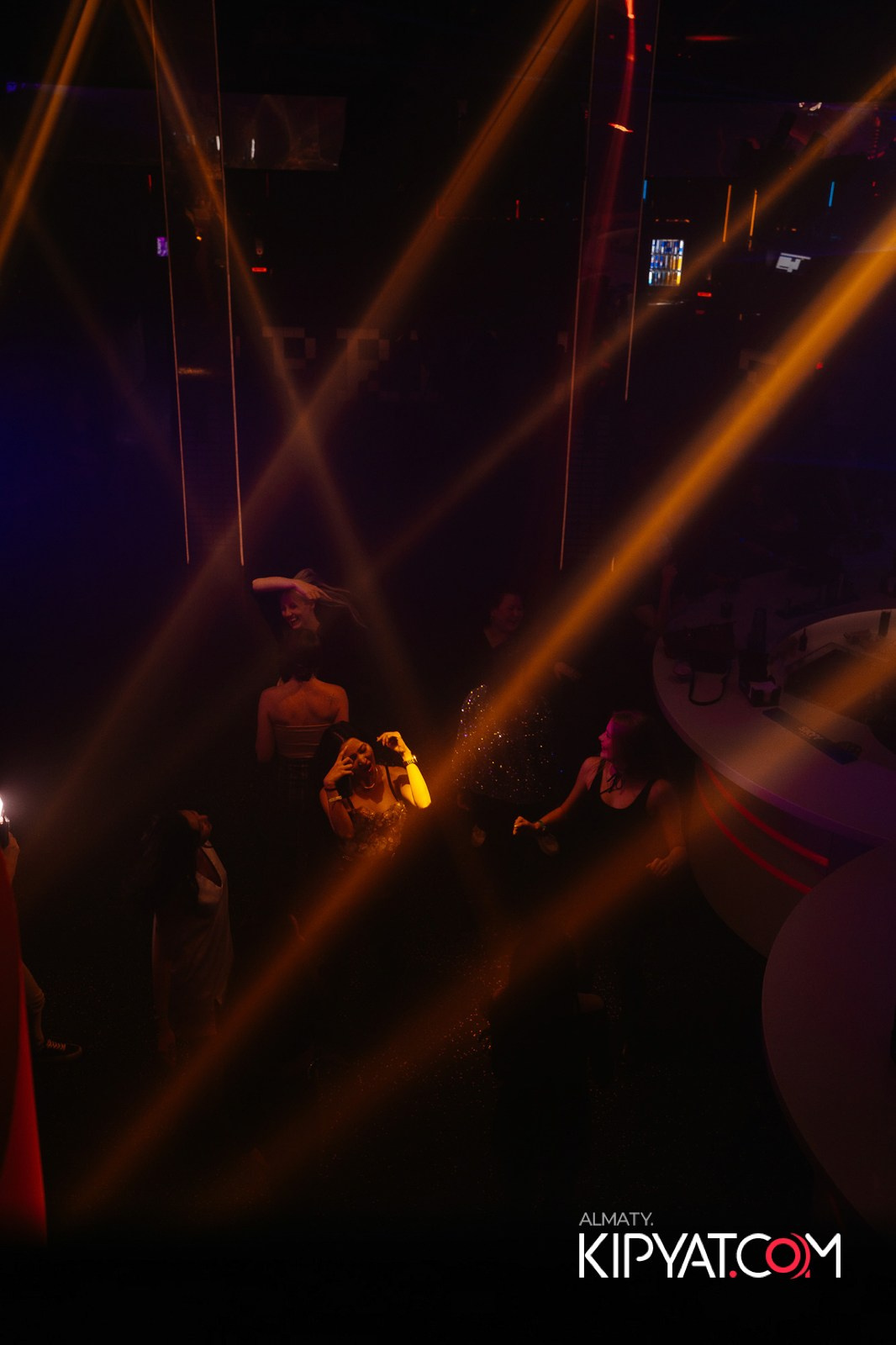 SANTA BARBARA — «OldСкулы Свело» Выступление группы 101. КИПЯТКОМ АЛМАТЫ!