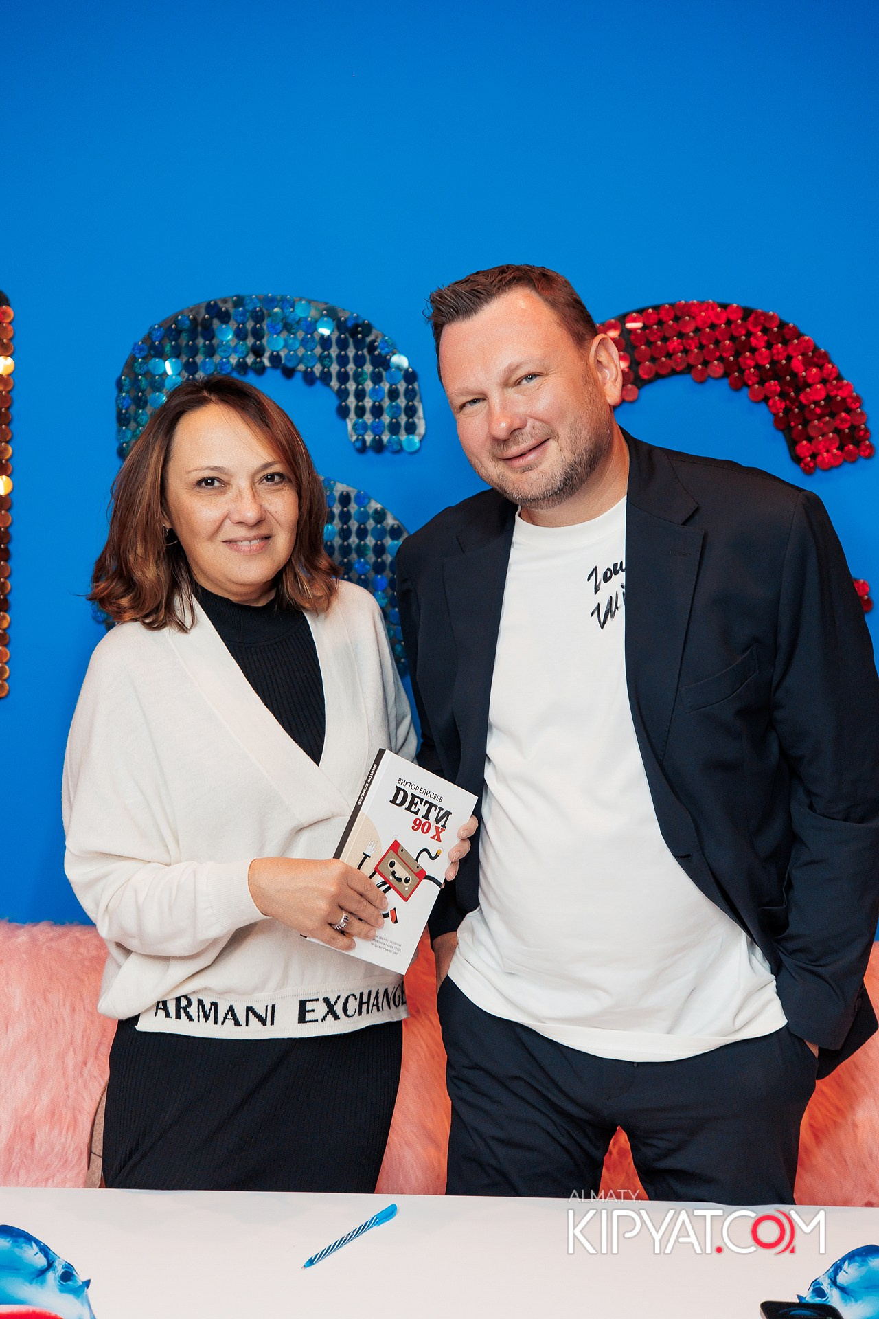 ПРЕЗЕНТАЦИЯ КНИГИ ВИКТОРА ЕЛИСЕЕВА. КИПЯТКОМ АЛМАТЫ!