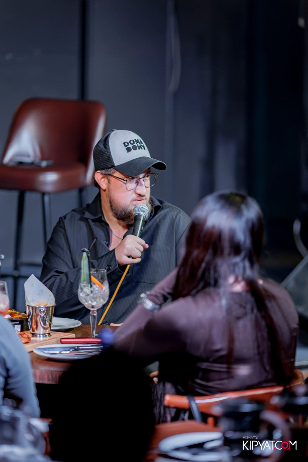 STAND UP КОНЦЕРТ АЛЕКСАНДРА МЕРКУЛЬ. КИПЯТКОМ АЛМАТЫ! Фотосъемка мероприятий в Алматы