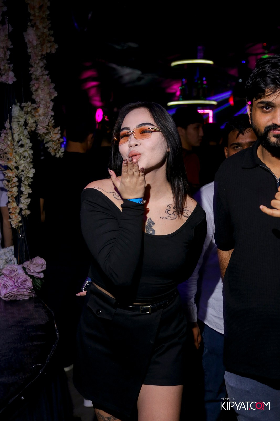 UYAT EMES BAR. КИПЯТКОМ АЛМАТЫ!