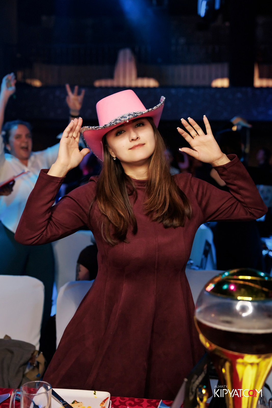 МУЗЫКАЛЬНОЕ ЛОТО В HIT RETRO. КИПЯТКОМ АЛМАТЫ! Фотосъемка мероприятий в Алматы