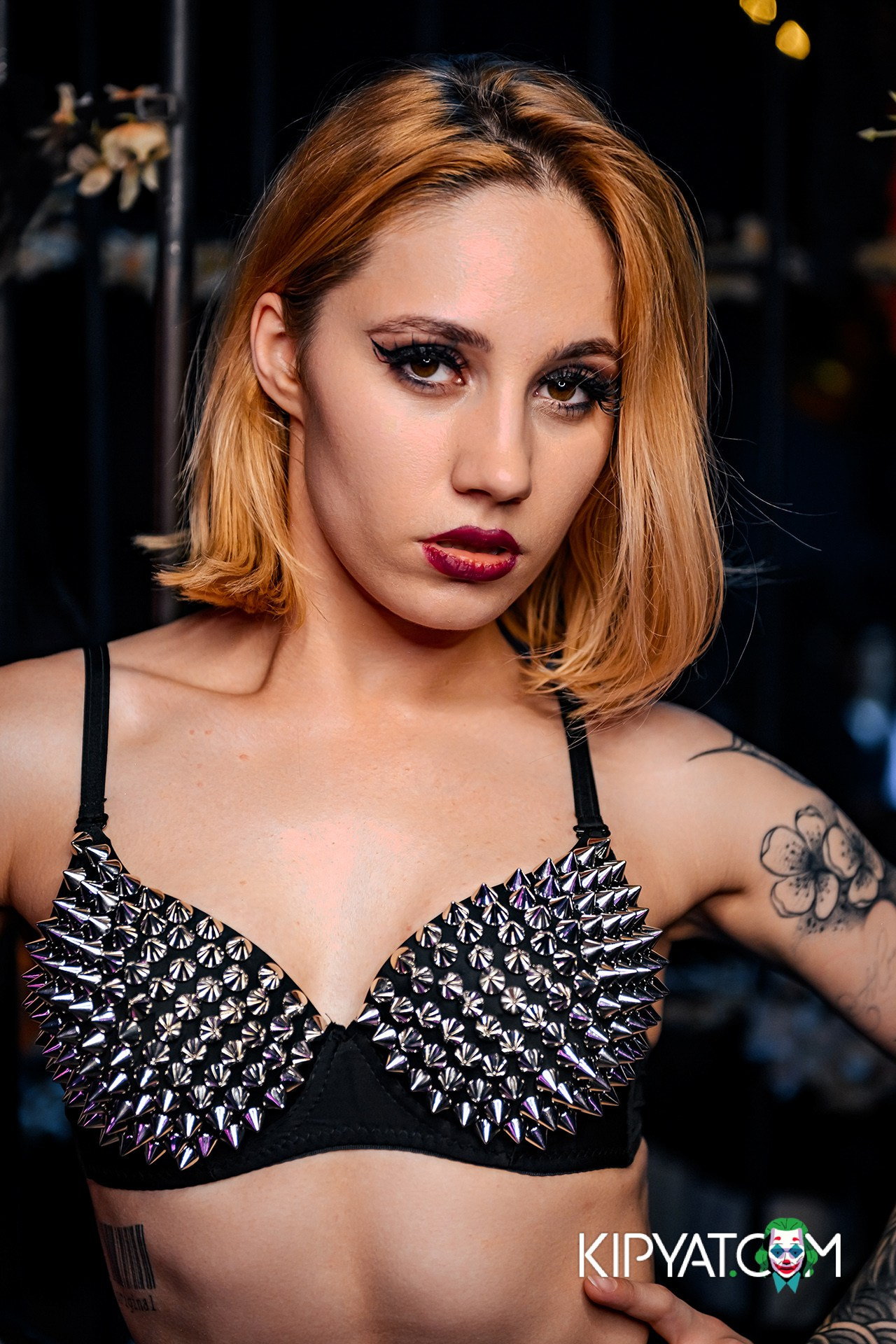 UYAT EMES BAR. КИПЯТКОМ АЛМАТЫ!