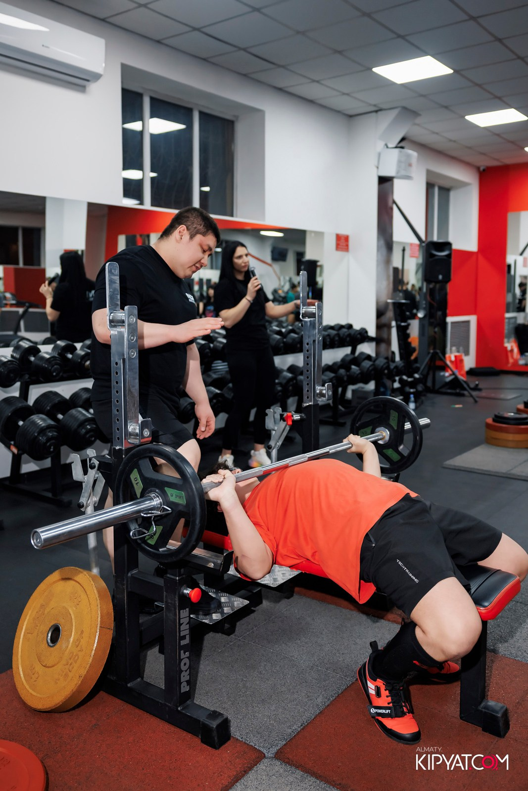 ДЕНЬ РОЖДЕНИЯ ТРЕНАЖЕРНОГО ЗАЛА MIND OF BODY. КИПЯТКОМ АЛМАТЫ! Фотосъемка мероприятий в Алматы