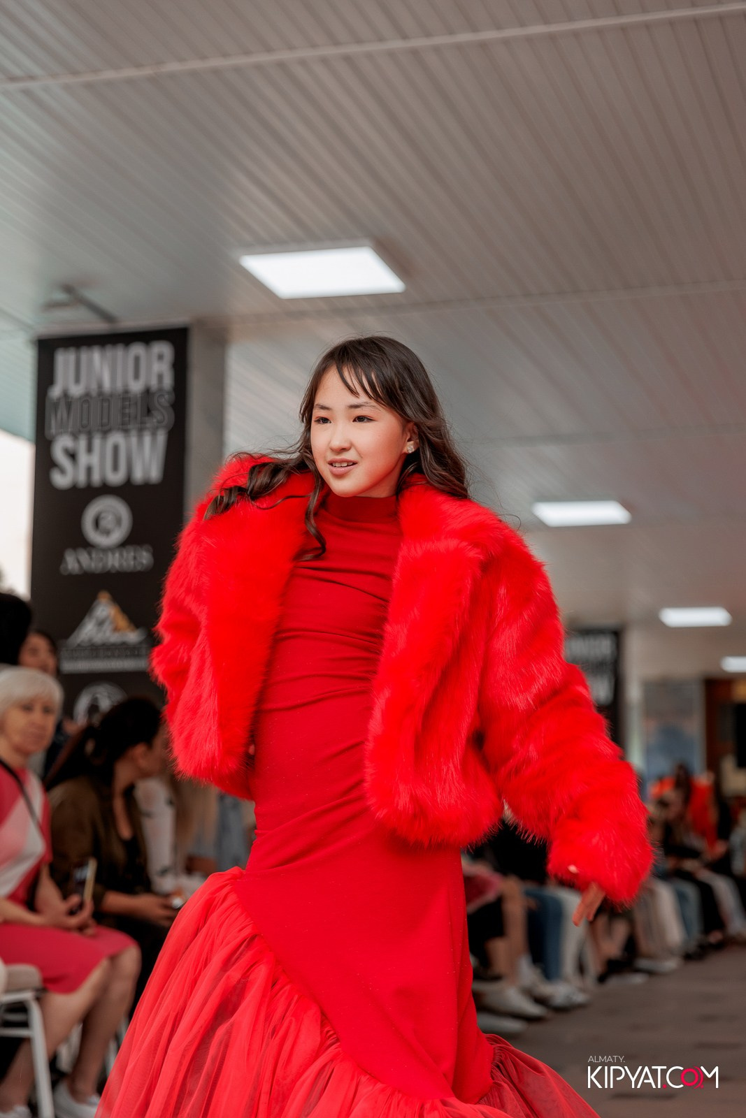 JUNIOR FASHION SHOW. КИПЯТКОМ АЛМАТЫ!