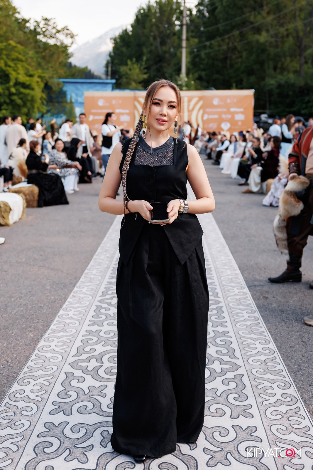 KANG REN TANG. КИПЯТКОМ АЛМАТЫ!