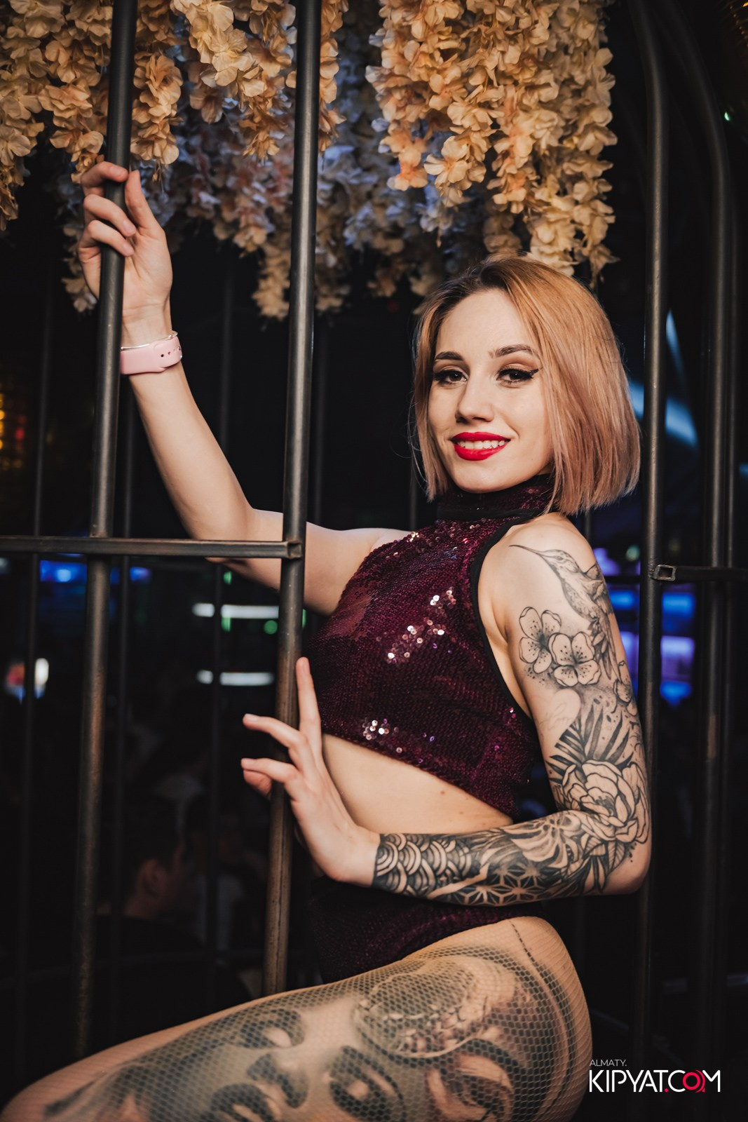 UYAT EMES BAR. КИПЯТКОМ АЛМАТЫ!