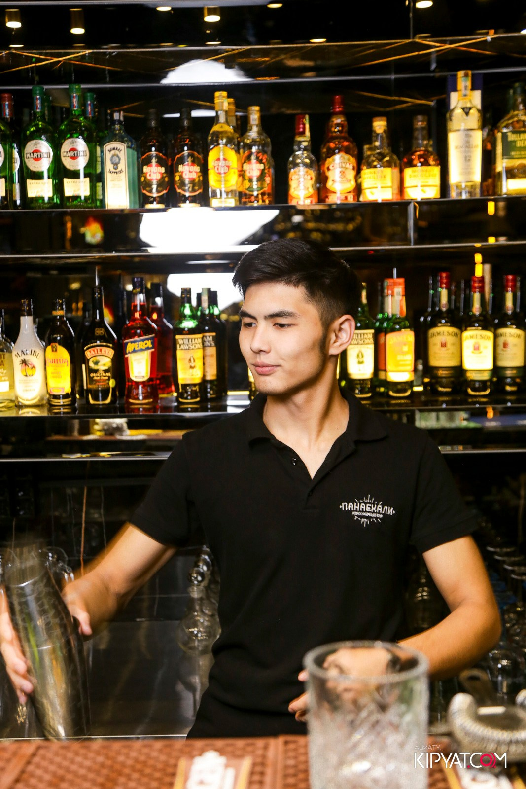 БАР ПАНАЕХАЛИ НА ДОСТЫК. КИПЯТКОМ АЛМАТЫ!