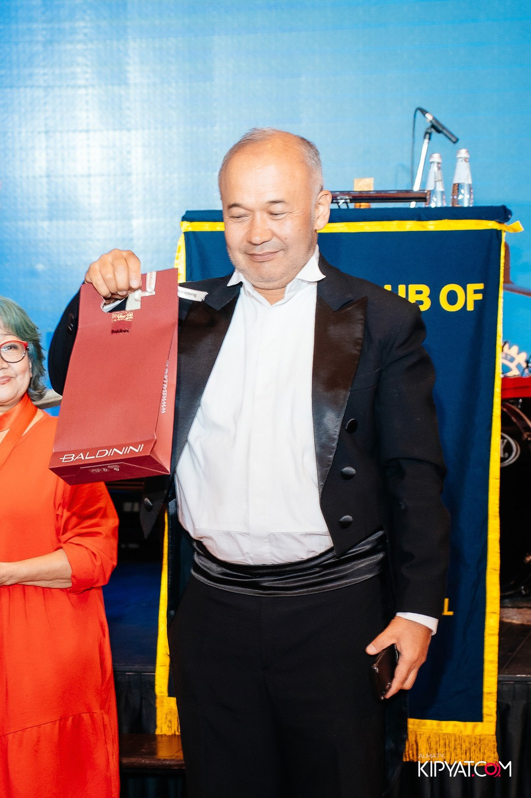 БЛАГОТВОРИТЕЛЬНЫЙ УЖИН В ЧЕСТЬ 30-ЛЕТИЯ ROTARY CLUB OF ALMATY. КИПЯТКОМ АЛМАТЫ!