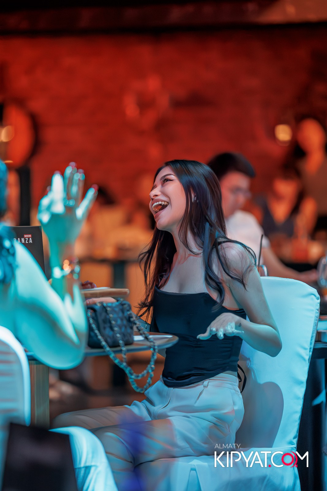 МУЗЫКАЛЬНОЕ ЛОТО В HIT RETRO. КИПЯТКОМ АЛМАТЫ!