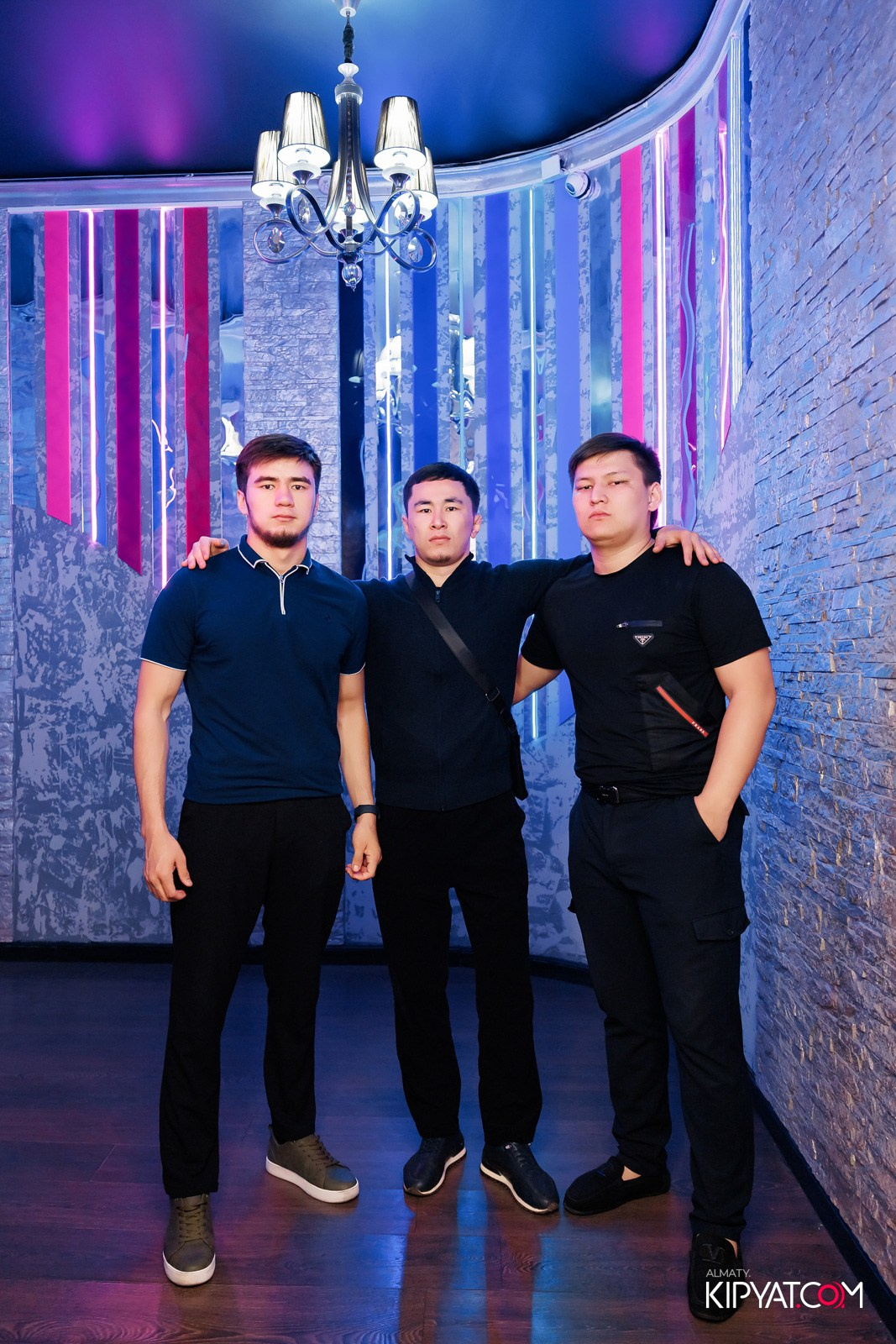 УХО И МЕДВЕДЬ НА ГАГАРИНА. КИПЯТКОМ АЛМАТЫ!