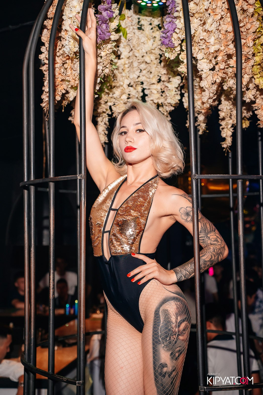 UYAT EMES BAR. КИПЯТКОМ АЛМАТЫ!