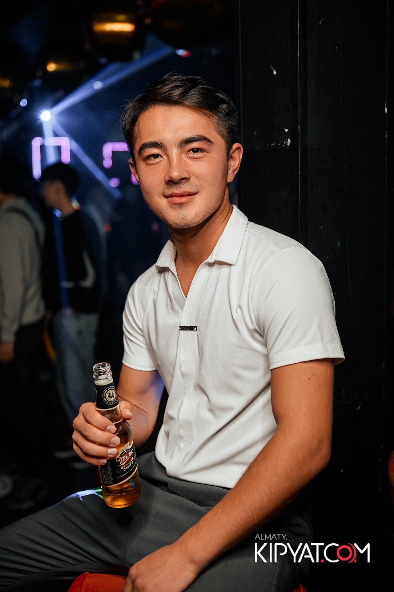 UYAT EMES BAR. КИПЯТКОМ АЛМАТЫ!