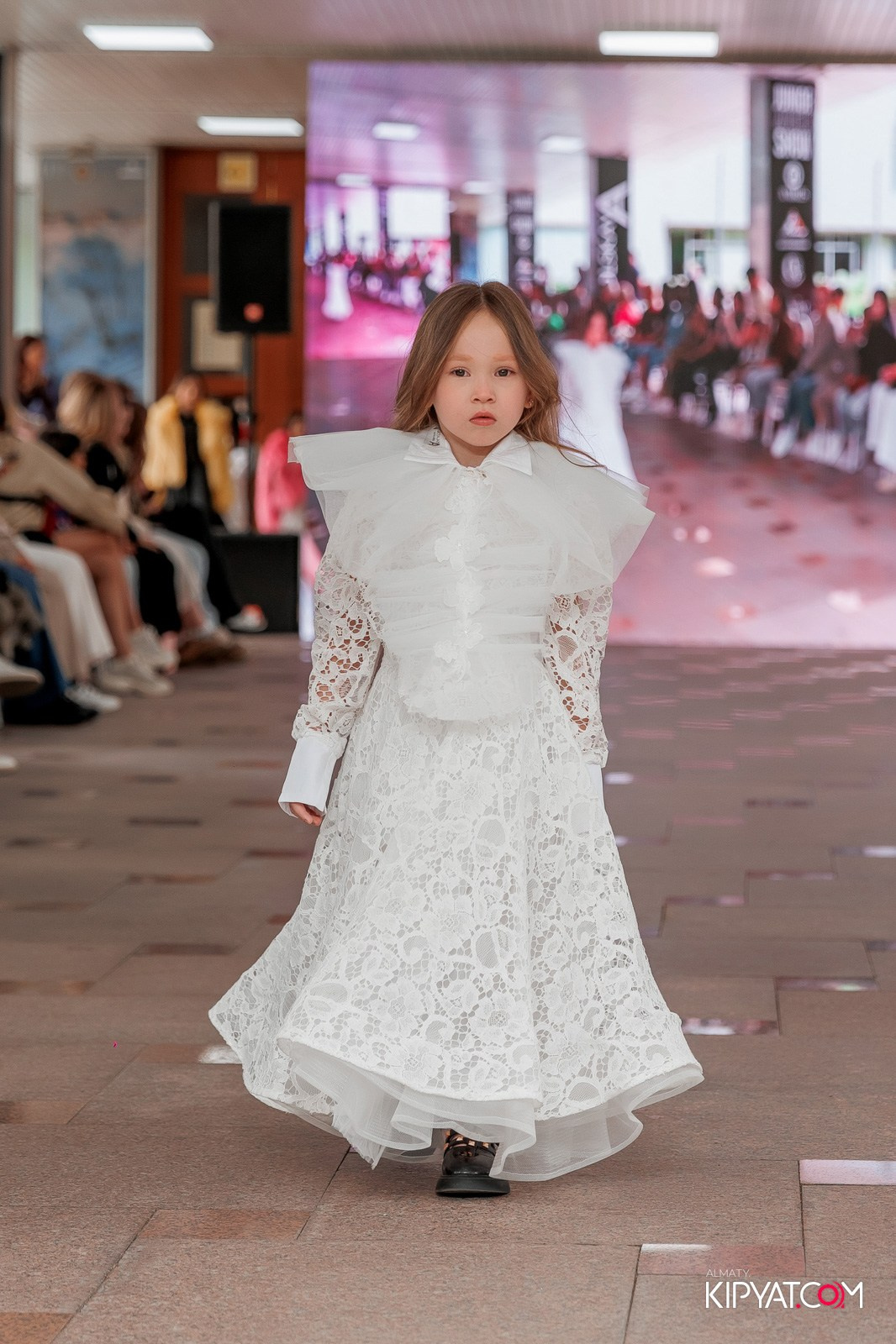 JUNIOR FASHION SHOW. КИПЯТКОМ АЛМАТЫ!