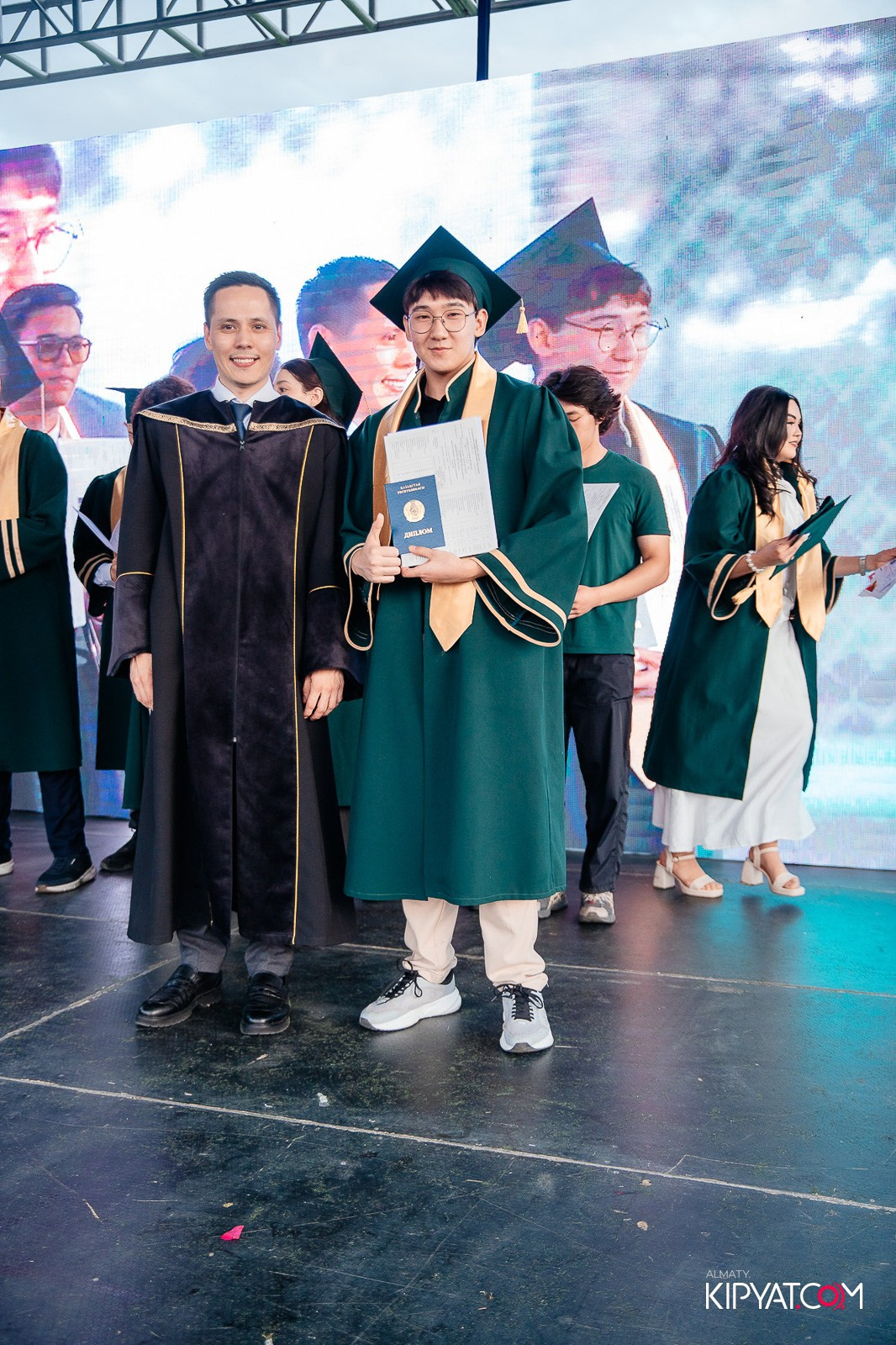 ВРУЧЕНИЕ ДИПЛОМОВ — НАРХОЗ КОЛЛЕДЖ. Part 4. КИПЯТКОМ АЛМАТЫ!